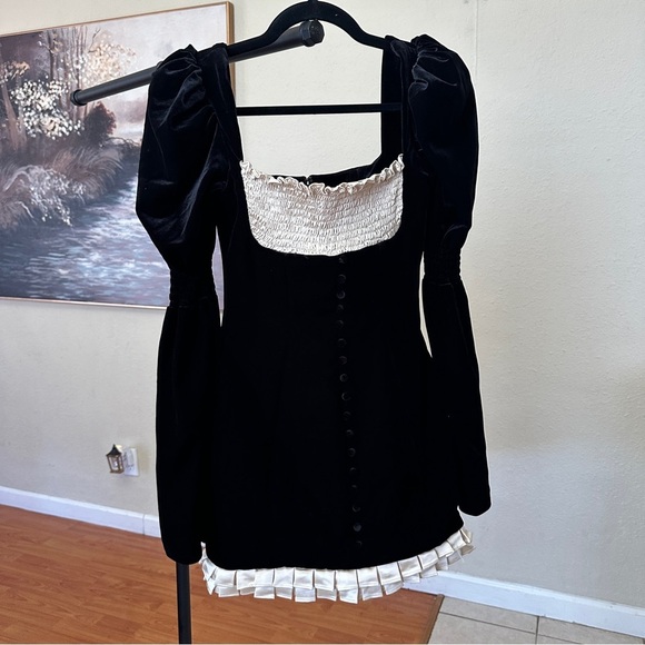 HOUSE OF CB 'Azaria' Black & Vintage Cream Mini Dress NWOT XS longer length - Picture 4 of 14